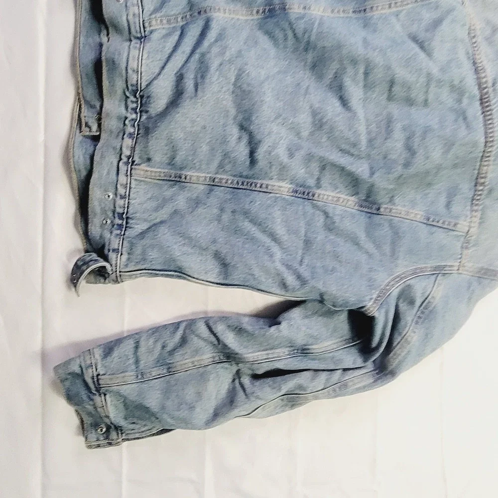 Levis Sherpa Trucker Jacket Mens sz Large Light Wash Blue Denim Fleece Lined